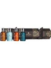 Molton Brown Cofanetto Re-charge Black Pepper Bagnoschiuma 50 Ml + Coastal Cypress & Sea Fennel Bagnoschiuma 50 Ml + Neon Amber Bagnoschiuma 50 Ml + Dark Leather Bagnoschiuma 50 Ml